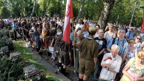Setki powstańczych grobów wymagają renowacji i codziennej opieki