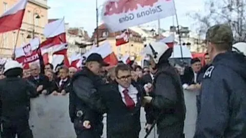 "Urządzili sobie skok przez płotki"