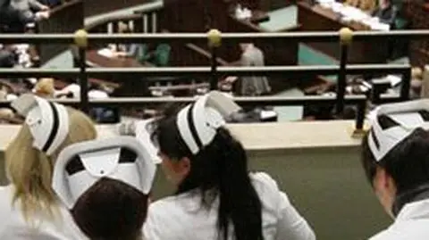 Sejm za prywatyzacją szpitali
Pielęgniarki: to hańba!