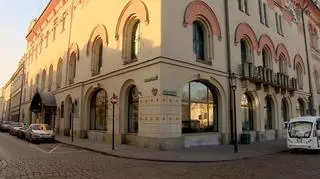 Ministerstwo Kultury i Dziedzictwa Narodowego zwróciło się do dyrekcji placówki, by ta przekazała nagrania blisko 40 spektakli wystawianych na deskach teatru