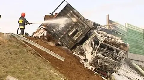 Volvo spłonęło doszczętnie