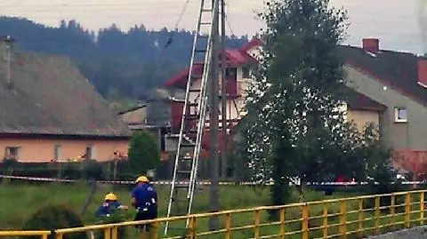 Prokurator, policja i energetyka badają przewody w Krzeszowie