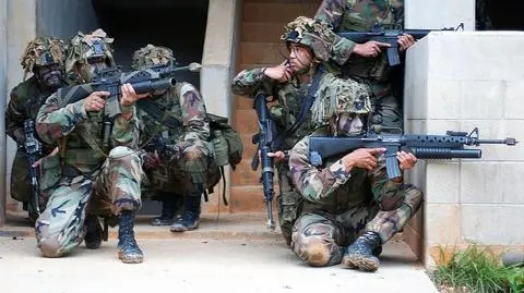 Żołnierze USMC podczas ćwiczeń