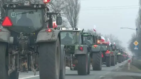 Rolnicy zapowiadają, że blokada w miejscowości Zakręt potrwa co najmniej do godziny 20