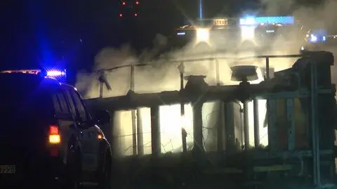 Tragiczny wypadek pod Braniewem. Auta w ogniu, jedna osoba spłonęła
