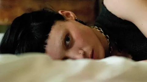 Do tej pory w Hollywood nakręcono jeden film na podstawie "Millenium" - "Dziewczyna z tatuażem", gdzie główną rolę zagrała Rooney Mara