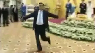 Prezydent Tadżykistanu w czasie zabawy na weselu syna