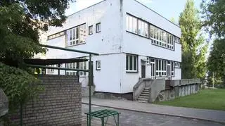 Przedszkole w Jastrzebiu Zdroju, kolo ktorego pijany mezczyzna zostawil materialy wybuchowe