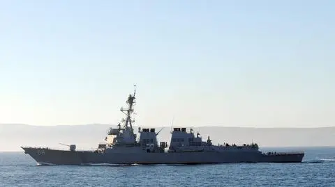 USS Spruance na Morzu Południowochińskim. Wideo archiwalne