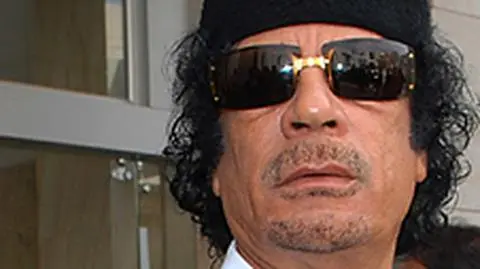 Kaddafi próbuje dostać się do Czadu lub Nigru