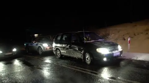 W samochodzie kierowcy wybito szyby