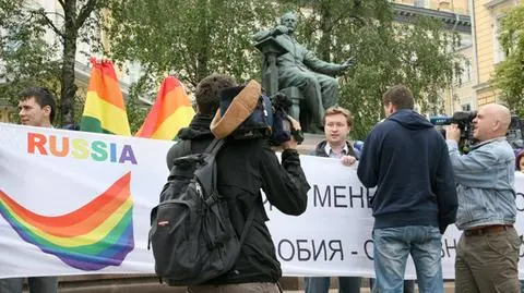 Coraz więcej ataków na gejów w Rosji. Raport Humans Right Watch