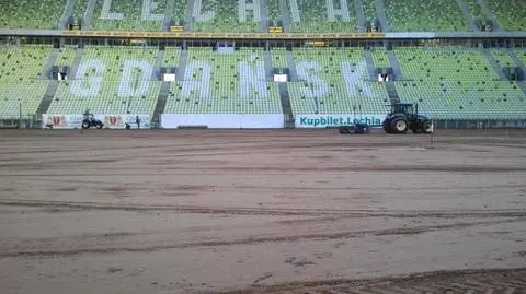 Przed meczem kadry 
trawa zniknęła z PGE Areny