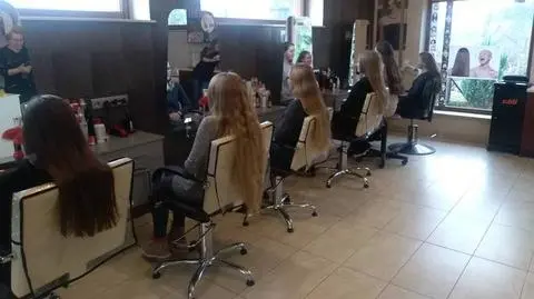 Nowy Sącz. Uczennice oddały ponad trzy metry włosów