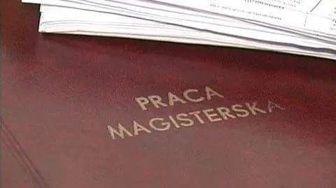 Policjanci uznani za winnych kupowania prac dyplomowych