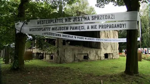 Transparenty na Westerplatte rozwiesili pracownicy Muzeum Gdańska