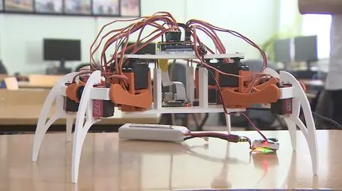 Sześć nóg i kamerka: licealiści skonstruowali robota-pająka