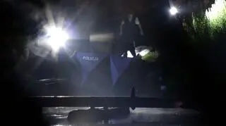 Policja wyciągnęła zwłoki z wody w poprzedni poniedziałek wieczorem