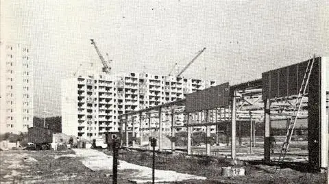 38 lat Kopernika. Zakupy w baraku i awaryjna kotłownia 