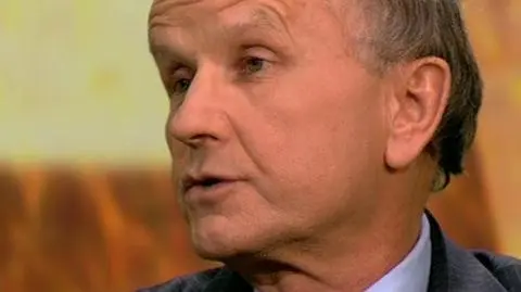 "Najgorszą receptą jest zamiatanie pod dywan"