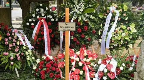 Profesor Karol Modzelewski spoczął na Powązkach Wojskowych w Warszawie