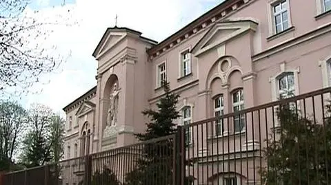 Biły dzieci do krwi, przymykały oko na gwałt