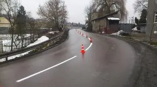 Na niebezpiecznym łuku są już znaki poziome