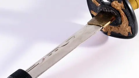 Legnica: Grzegorz Z. zaatakował policjantów mieczami japońskimi