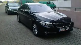 Cała grupa jechała ściśnięta w jednym bmw