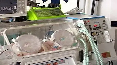 400 tysięcy złotych dla zamienionych bliźniąt
