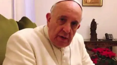 Papież Franciszek nagrał się telefonem: Mówię do was jako brat
