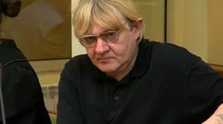 Sąd Rejonowy w Gostyninie skazał w piątek Mariusza Trynkiewicza na 5 lat i 6 miesięcy więzienia za posiadanie pornografii dziecięcej w czasie, gdy odbywał on wyrok w zakładzie karnym w Strzelcach Opolskich w latach 2006-14. Wyrok nie jest prawomocny. Nadal nie wiadomo, jak doszło to tego, że Trynkiewicz zakazane zdjęcia posiadał na swoim komputerze w więzieniu. Czy ktoś mu dostarczał zdjęcia pedofilskie? 