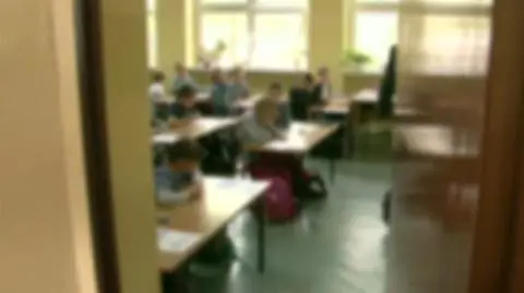 Był skazany za posiadanie dziecięcej pornografii. Dziś jest dyrektorem szkoły