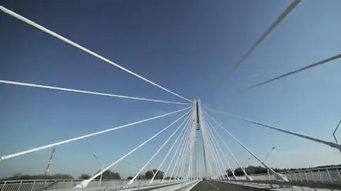 Potężny most połączył brzegi Wisłoka
