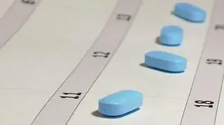 Hormonalne tabletki na trądzik spowodowały co najmniej cztery zgony