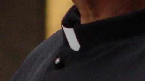 Księża też wracają