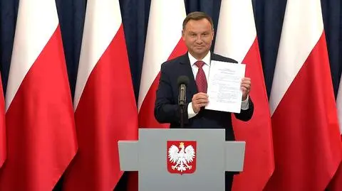 President Andrzej Duda presenting his flagship resolution that was rejected in the Senate