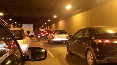 Taksówkarze protestują, ale też obrażają imigrantów i atakują przewoźników