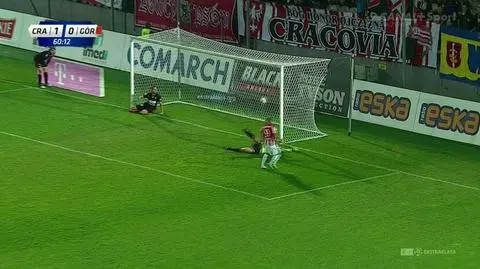 Bernhardt trafia do siatki