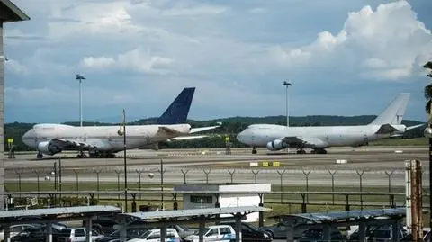 Malezja. Trzy boeingi bez właścicieli stoją na lotnisku