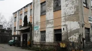 Zwłoki odnaleziono w opuszczonej fabryce w Kaliszu