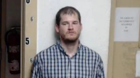 Mężczyzna zamordował piętkę dzieci. Został skazany na karę śmierci