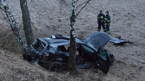 Pałubice: Groźny wypadek. Ranny 19-letni kierowca
