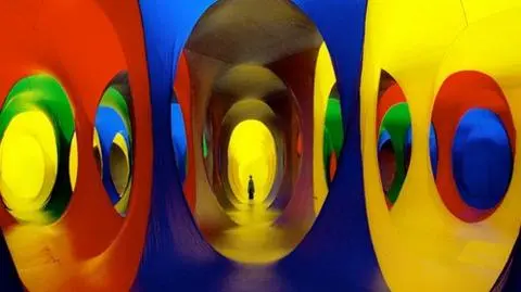 "Dmuchany labirynt" zabójcą. Artysta pod sąd