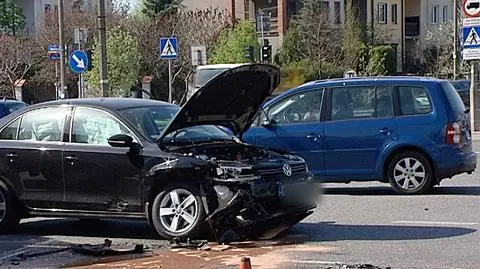 Policja: od początku długiego weekendu na drogach zginęło 39 osób

