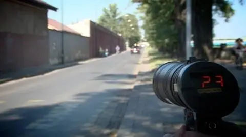 Łowca fotoradarów o instrukcji używania radaru "Iskra"