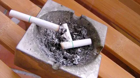 Akcja zamiast redukować, promuje palenie 