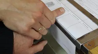 Policjanci podejrzewają, że mężczyzna może mieć związek z innymi tego typu przestepstwami
