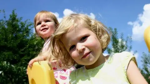 Dzień dziecka na basenie i w zoo
