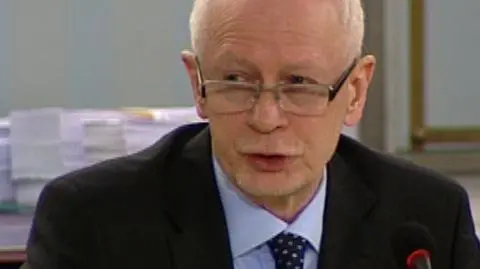 Minister Boni przed komisją hazardową